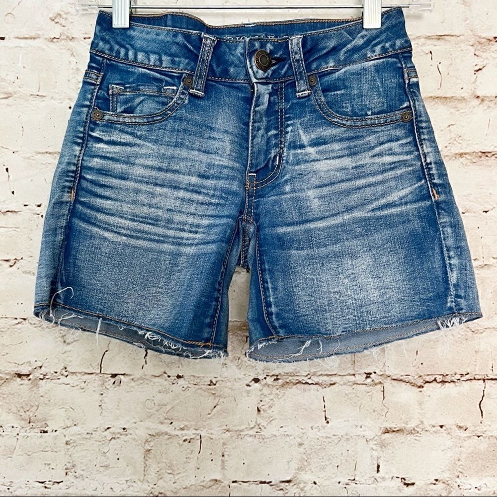 American Eagle super super stretch midi jeans shorts